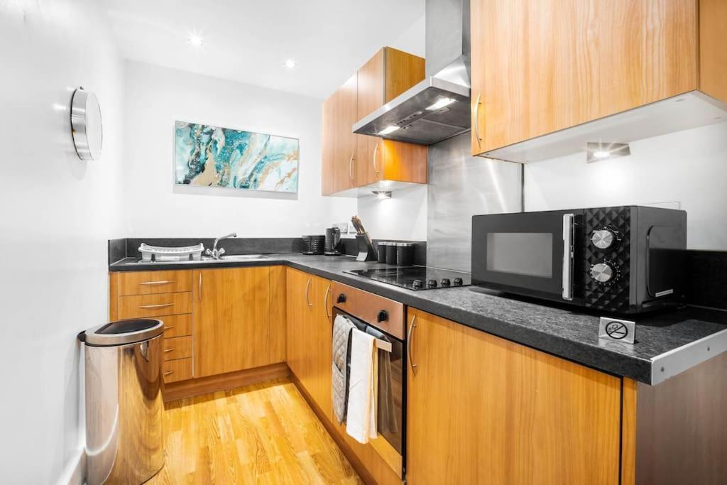 Funky Arcadian Centre Apartment By Azura Nights Birmingham Extérieur photo