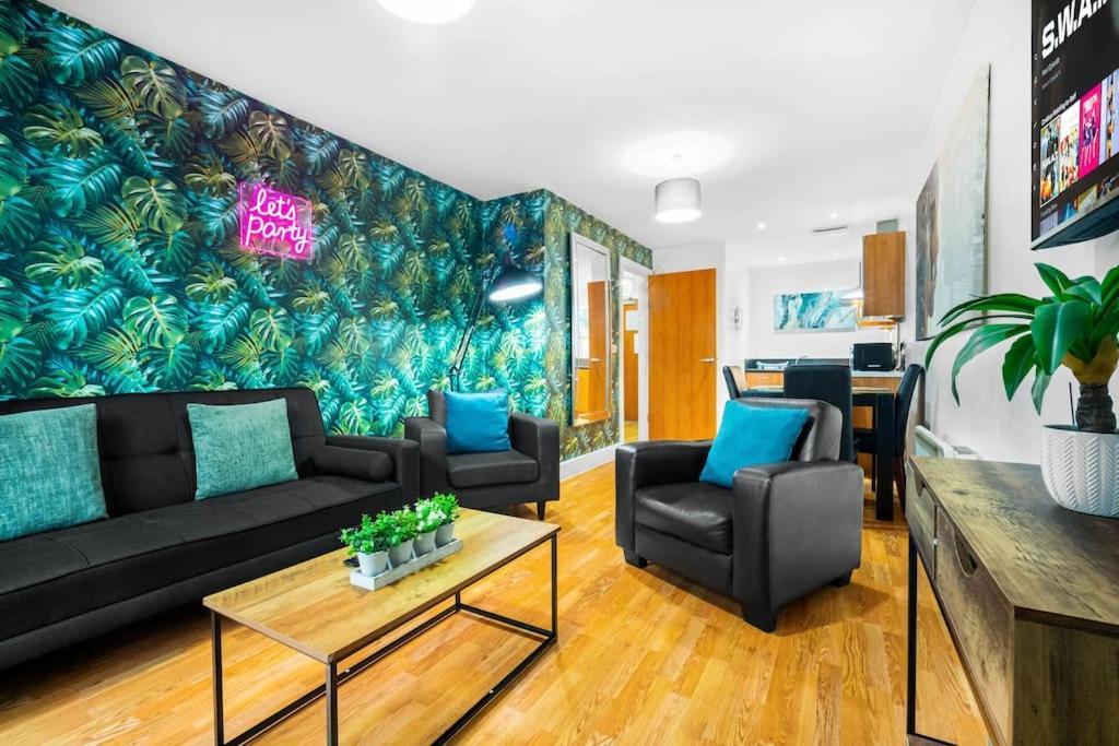 Funky Arcadian Centre Apartment By Azura Nights Birmingham Extérieur photo